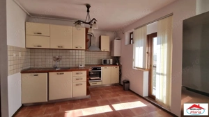 Apartament 3 camere de inchiriat in centru 