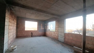 Casa cu garaj, zona Planoare - imagine 15