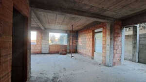 Casa cu garaj, zona Planoare - imagine 12