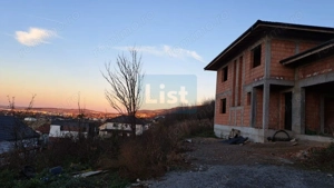 Casa cu garaj, zona Planoare - imagine 5