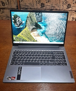 Vand laptop Lenovo IdeaPad Slim 3--AMD RyzenTM 5 7520U-4.3GHz--8 GB RAM DDR5--512GB SSD