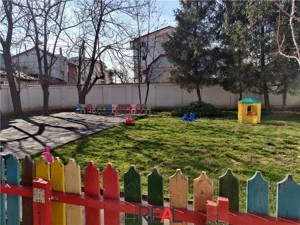Vila de vanzare pretabila pentru rezidenta birouri gradinita - imagine 5