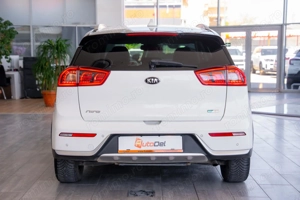 Kia Niro HYBRID 16 - imagine 6