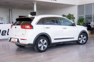 Kia Niro HYBRID 16 - imagine 8