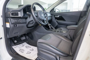 Kia Niro HYBRID 16 - imagine 13