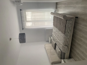 Se oferă spre închiriere apartament cu 2 camere, situat într-un complex rezidențial modern.