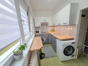 De inchiriat apartament cu o camera in zona Complexului Stundetesc