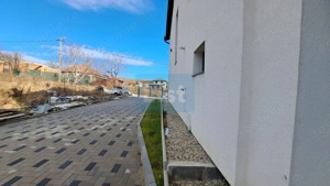 Casa superfinisata la cheie, garaj, zona linistita - imagine 3