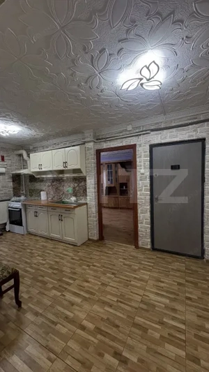 Apartament 2 camere, decomandat , etajul 3