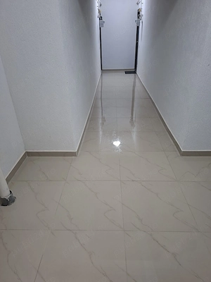 Închiriez apartament cu 2 camere - imagine 3