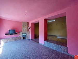 Casa spatioasa cu teren mare, pe colt, in Periam - imagine 6