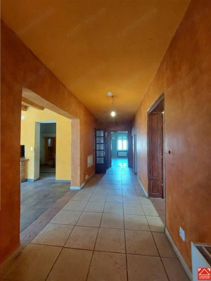 Casa spatioasa cu teren mare, pe colt, in Periam - imagine 5