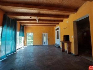 Casa spatioasa cu teren mare, pe colt, in Periam - imagine 7
