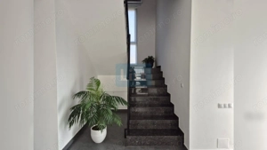 Casa ultrafinisata, garaj, panouri fotovoltaice - imagine 11