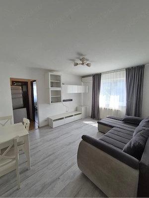 Proprietar vand apartament cu 3 camere zona Salaj,parc Humulesti