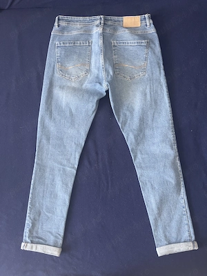 Blugi Bershka, 42, barbati, albastru, conditie excelenta - imagine 4