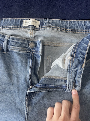 Blugi Bershka, 42, barbati, albastru, conditie excelenta - imagine 3