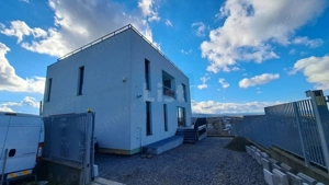 Casa remarcabila, 297 mpu, terasa pe acoperis, garaj, panorama - imagine 14