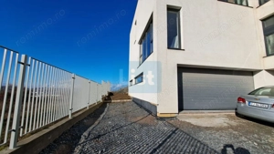 Casa remarcabila, 297 mpu, terasa pe acoperis, garaj, panorama - imagine 16