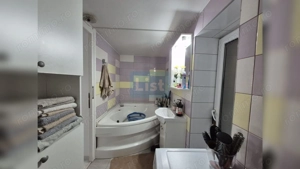 Casa cocheta la cheie, central Dezmir - imagine 17