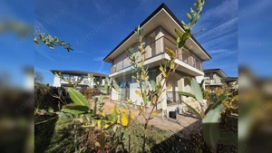 Casa superba la cheie, strada privata, central Dezmir. - imagine 2