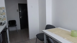 Inchiriez apartament 2 camere in Deva, zona ultracentrala, pe Bld. 1 Decembrie, etaj 2,  - imagine 3