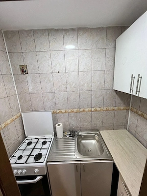 De închiriat garsoniera 