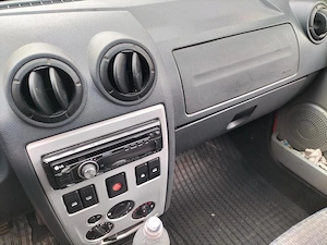 Dacia Logan 2007, 1,4 benzina, 105.000 km, AC - imagine 4