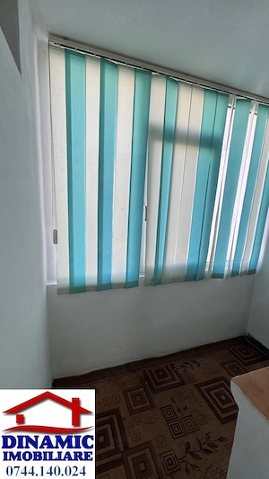 Apartament 3 camere, decomandat   Str. 1 Decembrie, Dărmănești - imagine 3
