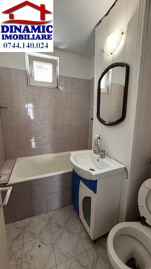 Apartament 3 camere, decomandat   Str. 1 Decembrie, Dărmănești - imagine 4