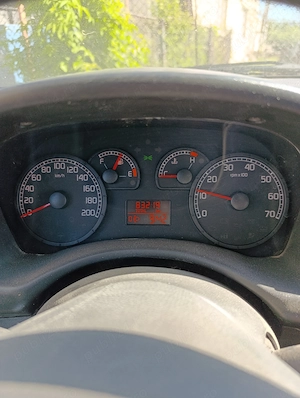 Fiat Punto 2007 1,2l benzină  - imagine 5