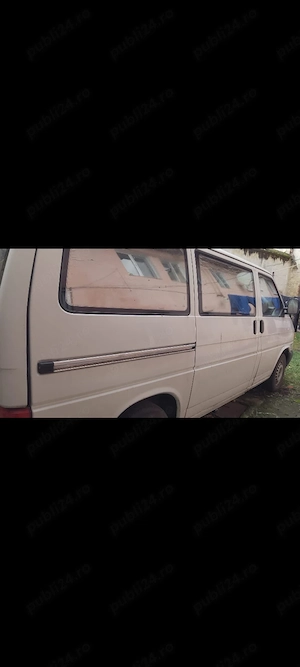 Vând urgent microbuz T4 8+1 locuri 2001