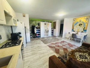 Apartament 3 camere, 2 bai, parcare subterana zona Sub Cetate - imagine 2