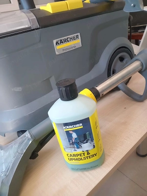 Vând aspirator profesional Karcher puzzi. 