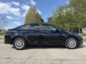 Opel Astra J Sedan  - imagine 4
