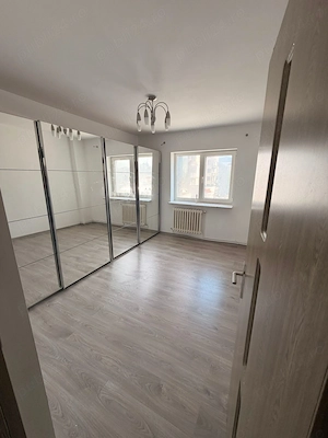 Inchiriez apartament spatios zona ultracentrala - imagine 9