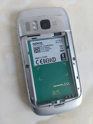 [E6] Vând Nokia E6 alb [perfect funcțional] și [NEcodat] [poze reale] - imagine 2