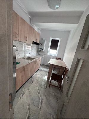 Închiriez apartament cu 2 camere - imagine 8