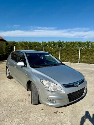 Vand Hyundai I30 benzina - imagine 5