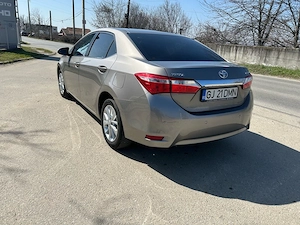 Doar schimb, nu vând Toyota Corolla, euro 6 - imagine 3