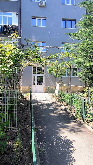 Vand Apartament Rovinari - imagine 2