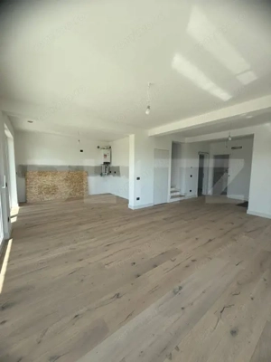 Casa superba, 5 camere, 126 mp, 6 ari teren, zona Patrauti - imagine 3