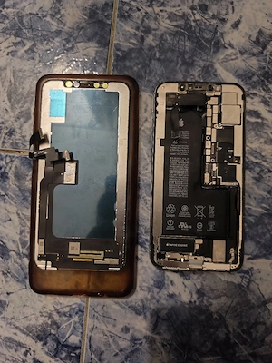 iPhone X pentru piese   Display funcțional   Spate spart - imagine 2