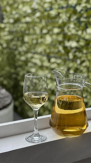 Vin Alb de Casă (Riesling, Neuburger, Fetească Albă, Fetească Regală)