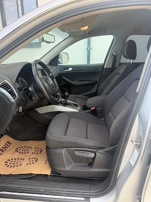Audi Q5 Quattro2.0 diesel Manual  - imagine 9