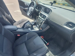Volvo V 40 - imagine 6