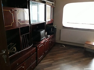 inchiriez o camera intr-un apartament  - imagine 2