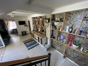 Casa de vanzare cu 4 camere  3 locuri de parcare Giroc - imagine 6