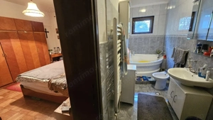 Casă ULTRACENTRALĂ + garaj – ideală firmă sau locuință  - imagine 13