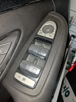 Consola butoane geamuri oglinzi Mercedes Benz 